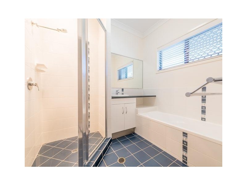 1 Joseph Court, Glenella QLD 4740