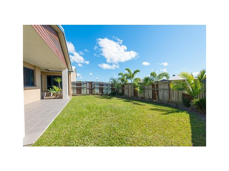 1 Joseph Court, Glenella QLD 4740