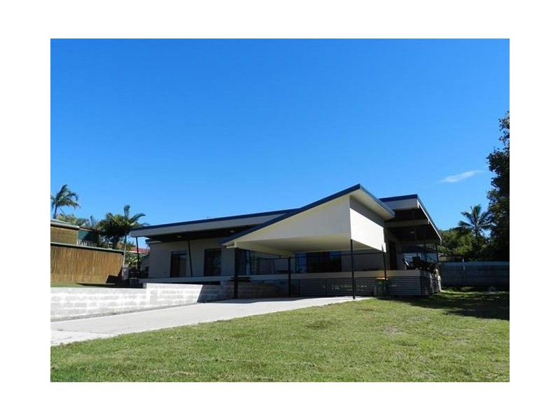 9 Silver Street, Grasstree Beach QLD 4740
