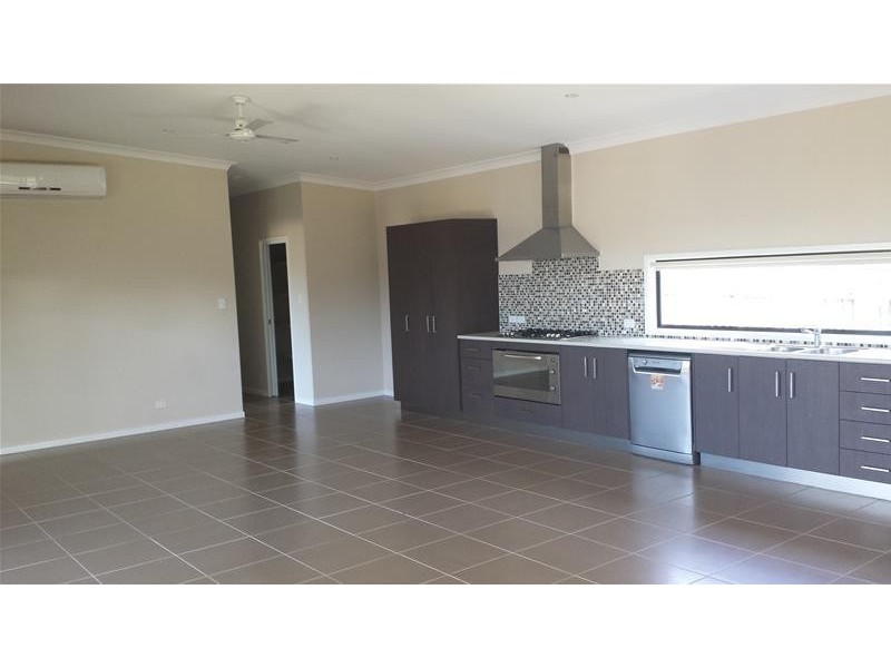 9 Silver Street, Grasstree Beach QLD 4740