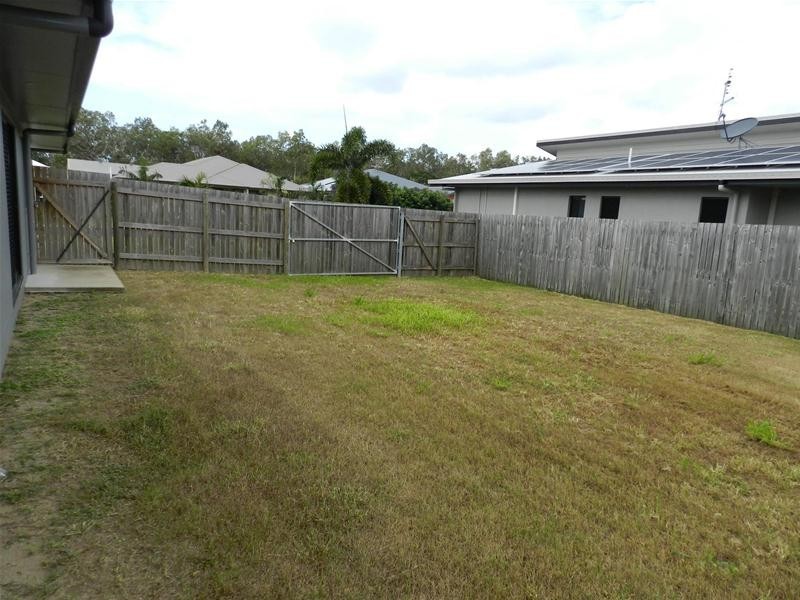 39 Deguara Avenue, Armstrong Beach QLD 4737