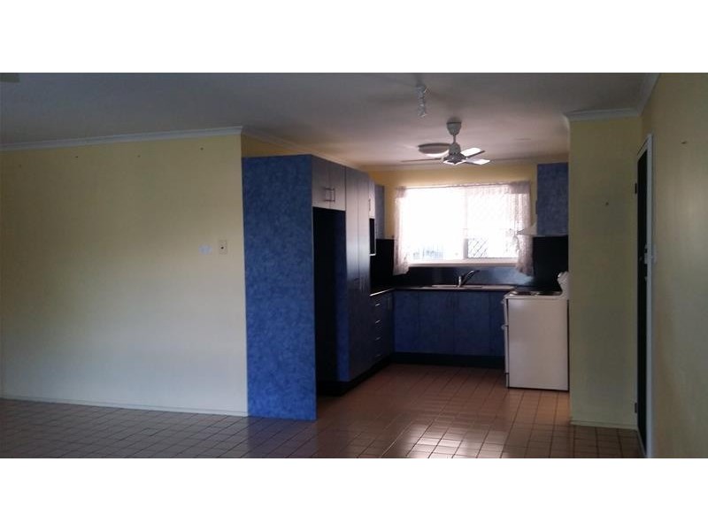 15 Lilliendale Avenue, Sarina QLD 4737