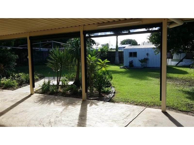 15 Lilliendale Avenue, Sarina QLD 4737