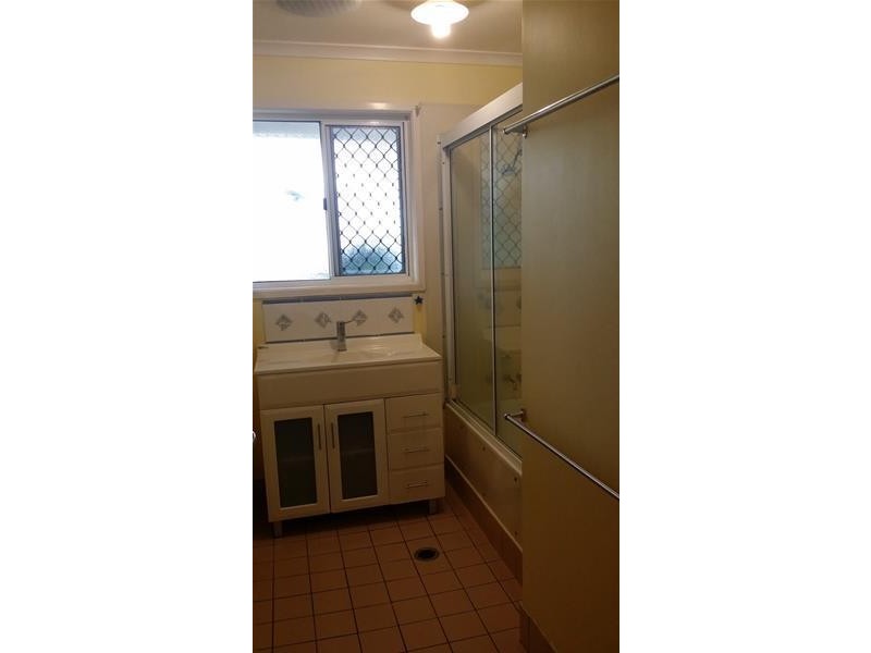 15 Lilliendale Avenue, Sarina QLD 4737