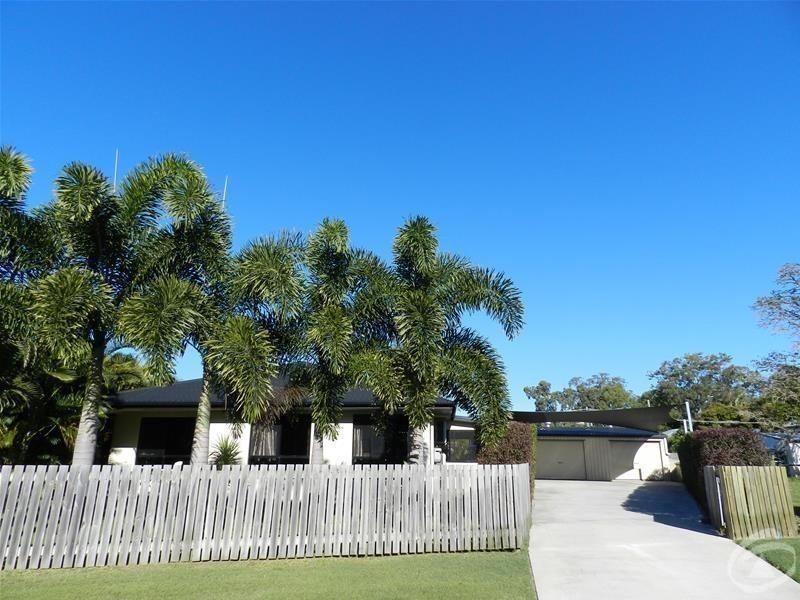 11 Rasmussen Court, Armstrong Beach QLD 4737