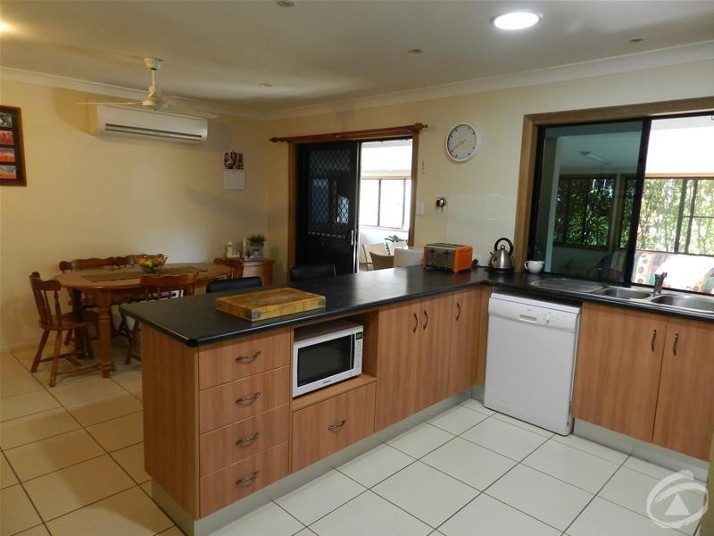 11 Rasmussen Court, Armstrong Beach QLD 4737