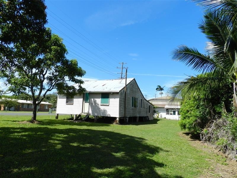 24 Brewers Road, Sarina QLD 4737