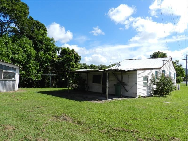 24 Brewers Road, Sarina QLD 4737