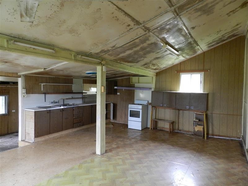 24 Brewers Road, Sarina QLD 4737