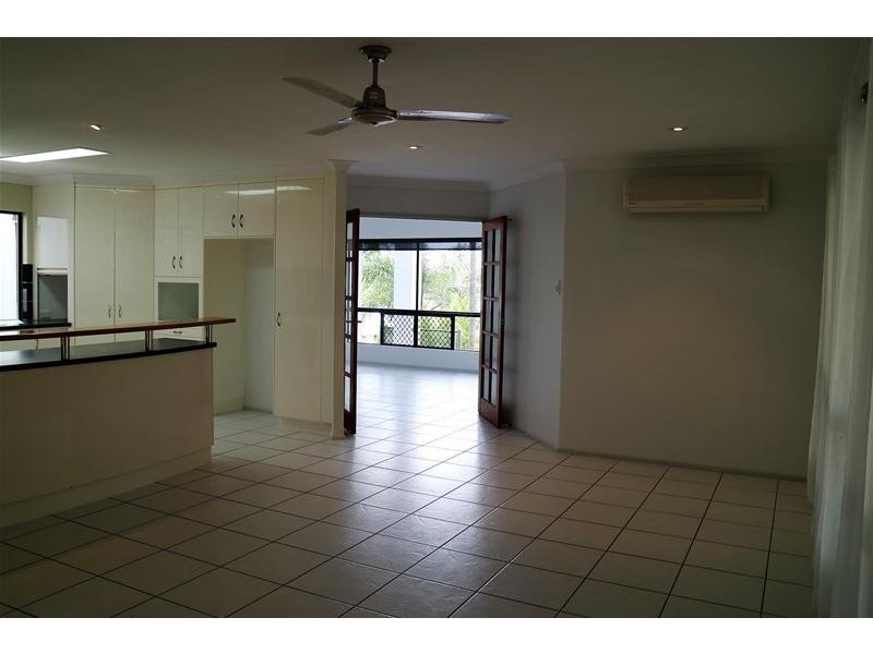 51 Cinnamon Drive, Glenella QLD 4740