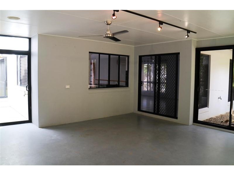 51 Cinnamon Drive, Glenella QLD 4740