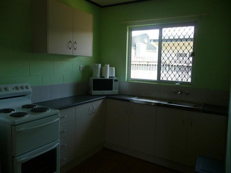 2/30 Canberra Street, North Mackay QLD 4740