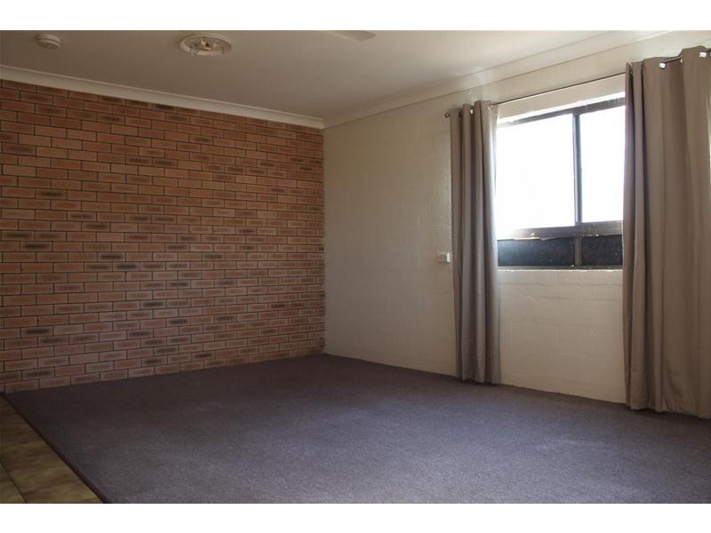 77 Edmunds Avenue, Hay Point QLD 4740