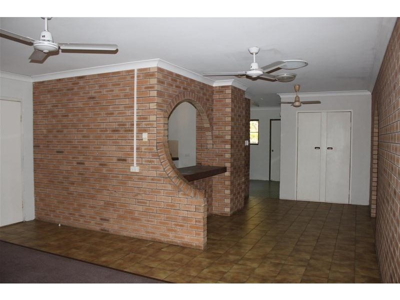 77 Edmunds Avenue, Hay Point QLD 4740