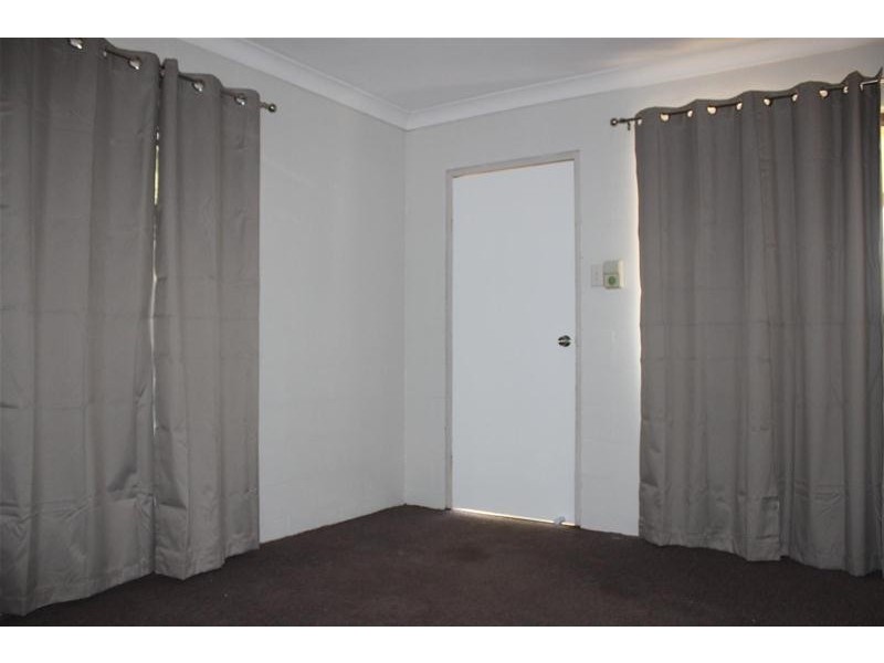 77 Edmunds Avenue, Hay Point QLD 4740