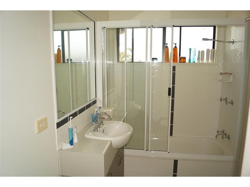 33 Deguara Avenue, Armstrong Beach QLD 4737