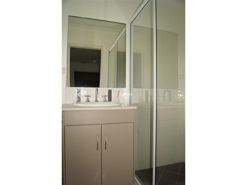 33 Deguara Avenue, Armstrong Beach QLD 4737