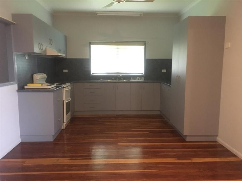 20 Place  Avenue, Sarina QLD 4737