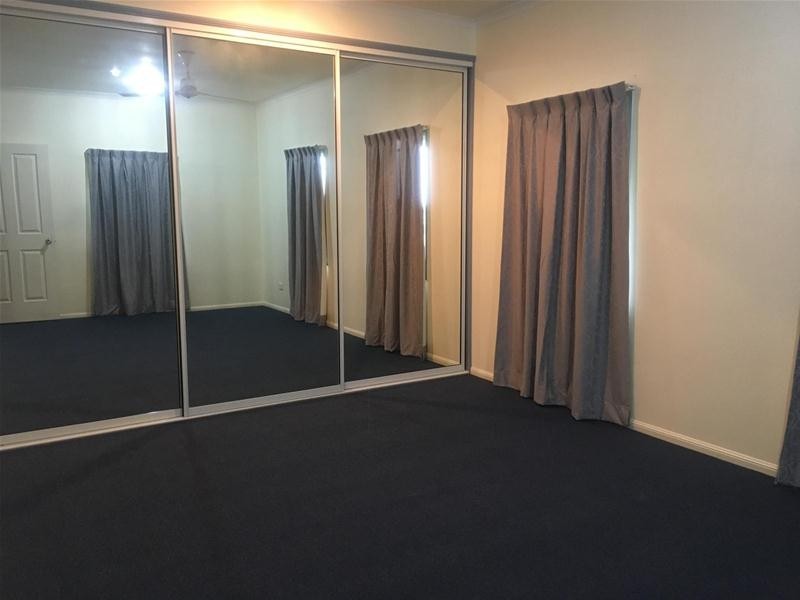 20 Place  Avenue, Sarina QLD 4737