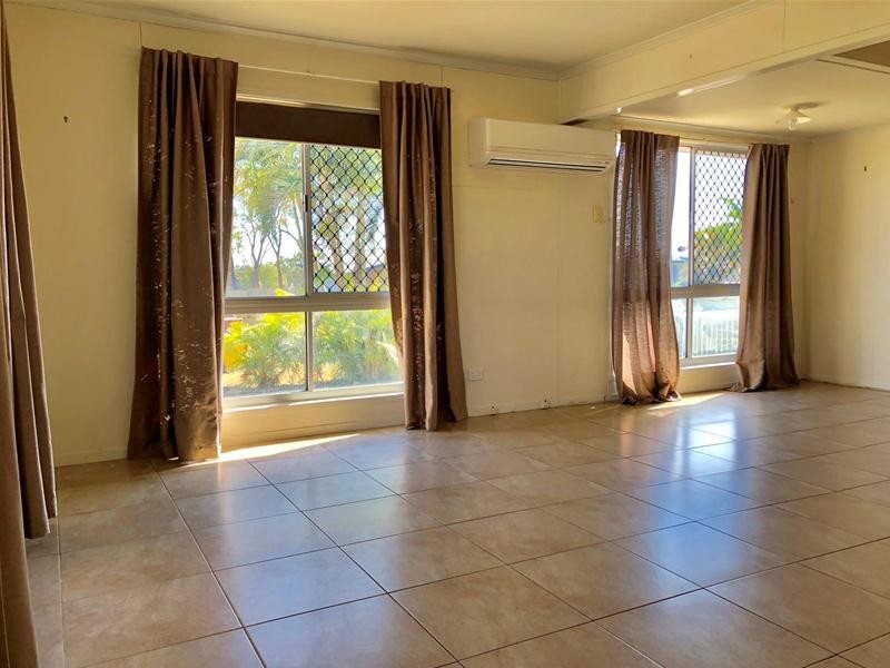 11 Kennedy Drive, Moranbah QLD 4744