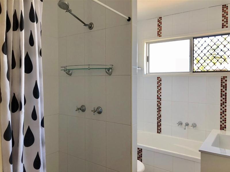 11 Kennedy Drive, Moranbah QLD 4744