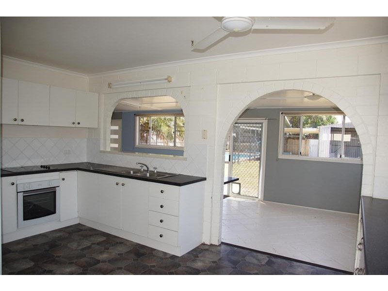 9 Howard Street, Hay Point QLD 4740