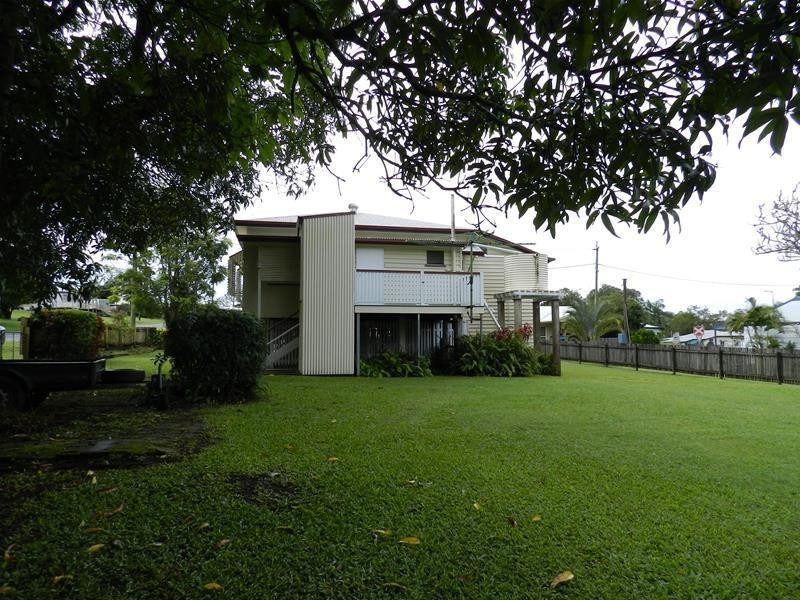 7 Innes Street, Sarina QLD 4737