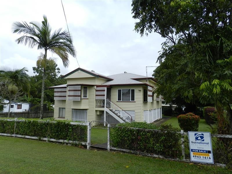 7 Innes Street, Sarina QLD 4737
