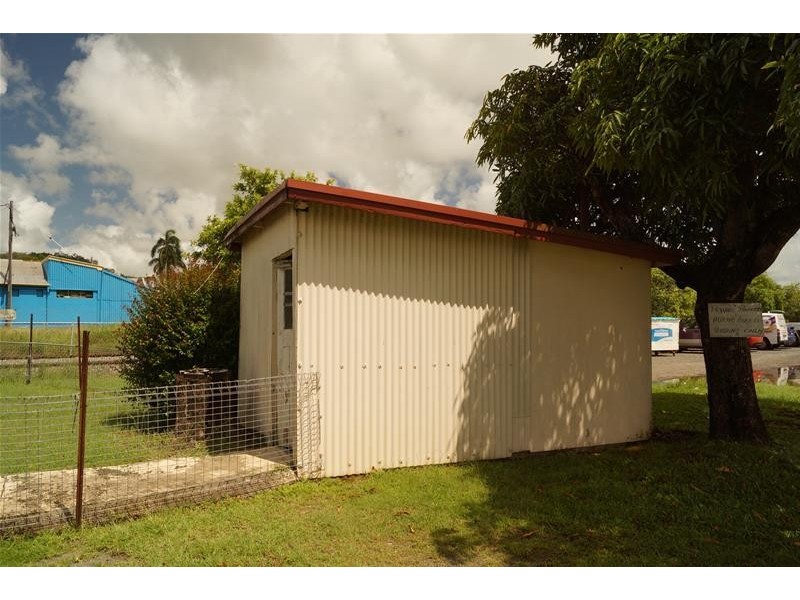 10 Central Street, Sarina QLD 4737