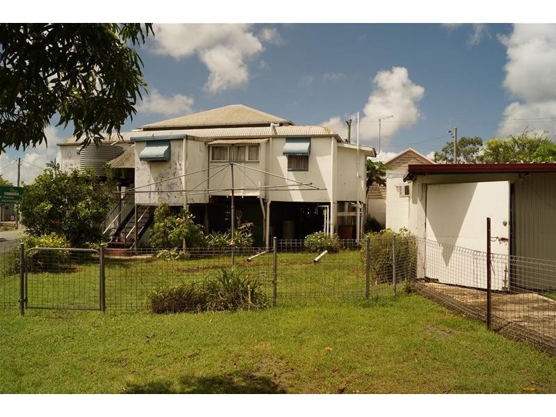 10 Central Street, Sarina QLD 4737