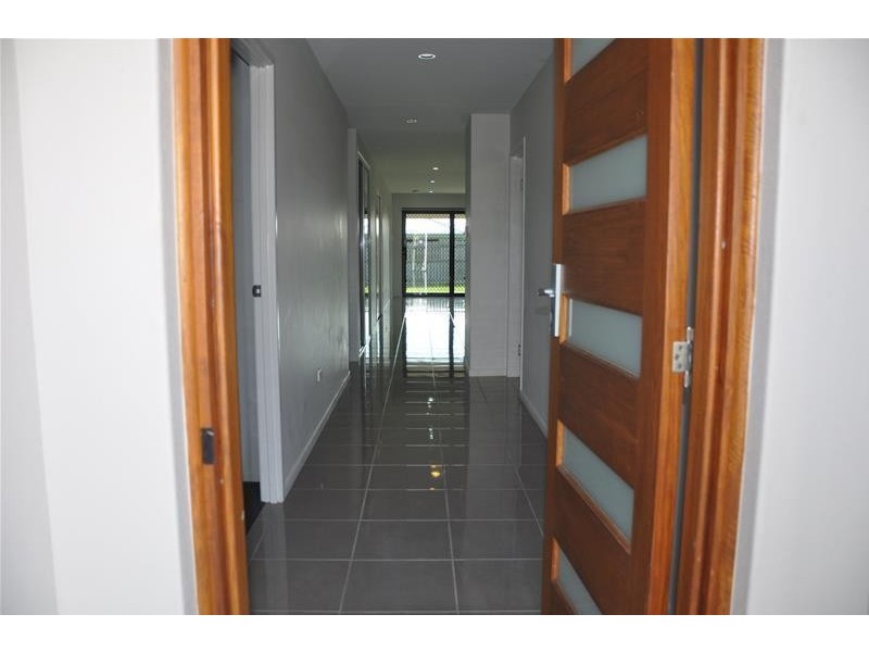 10 Yatay Street, Rural View QLD 4740