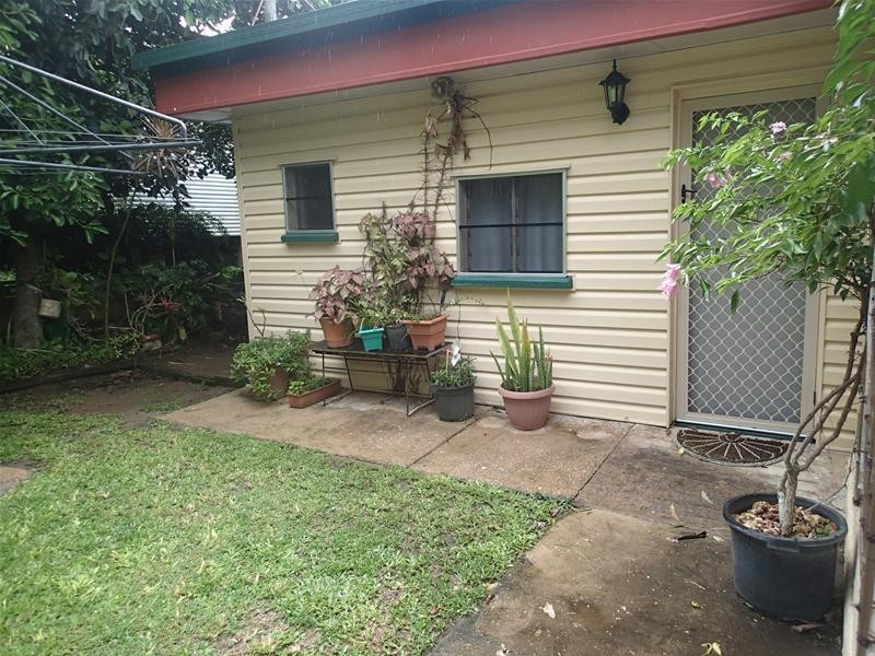 1/30 Langdon Street, Sarina QLD 4737