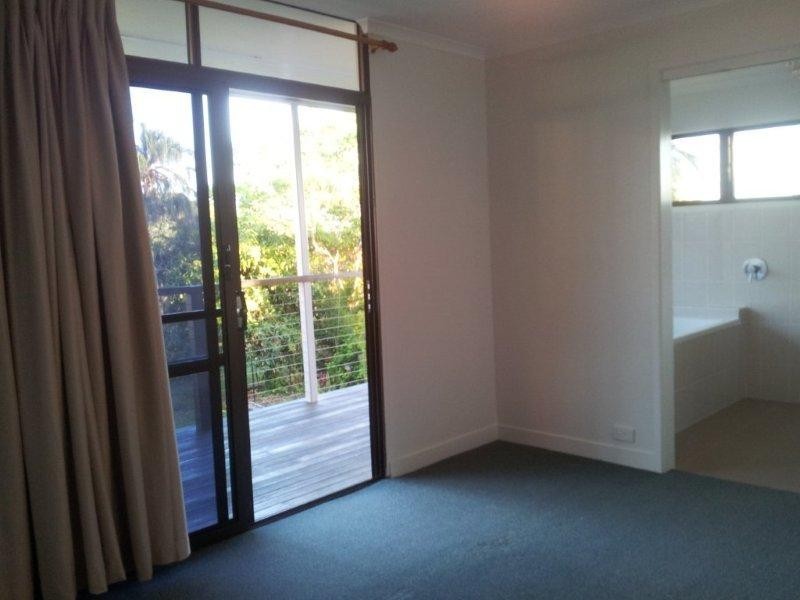 14 Silver Street, Grasstree Beach QLD 4740