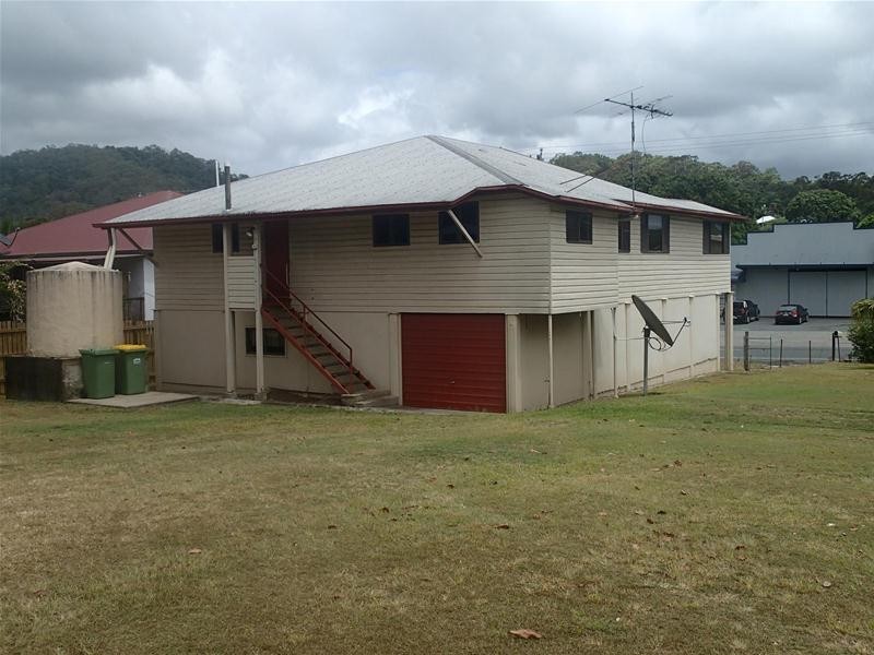 15 Range Road, Sarina QLD 4737