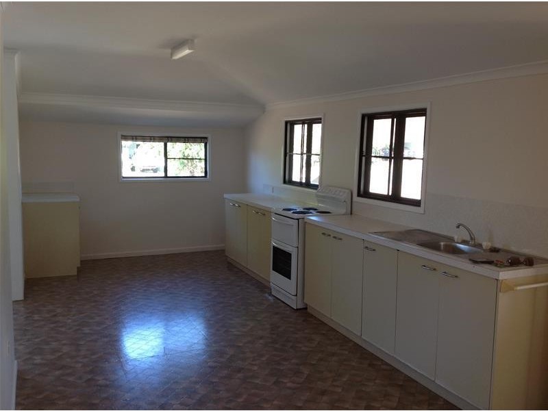 15 Range Road, Sarina QLD 4737