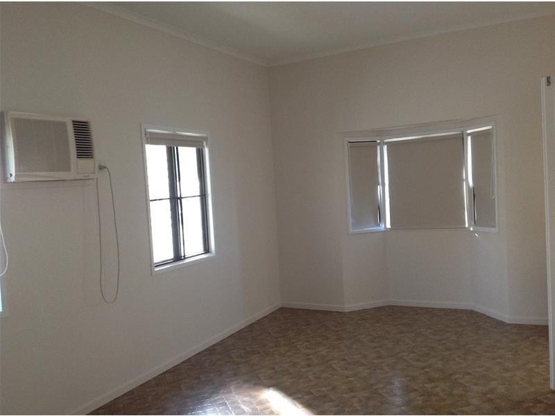 15 Range Road, Sarina QLD 4737