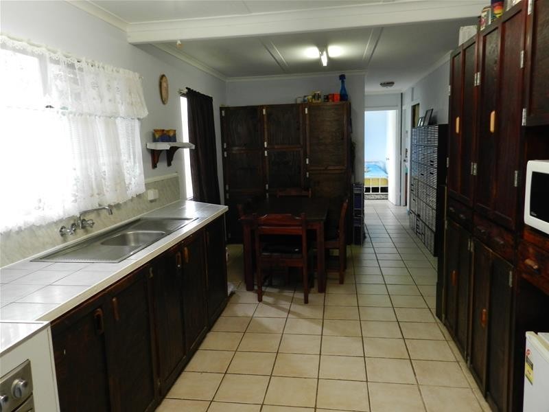 28 Chelona Park Drive, Sarina QLD 4737