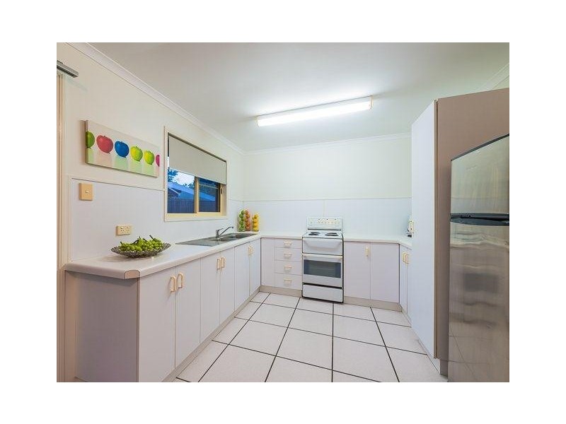 4/9 Robin Street, Slade Point QLD 4740