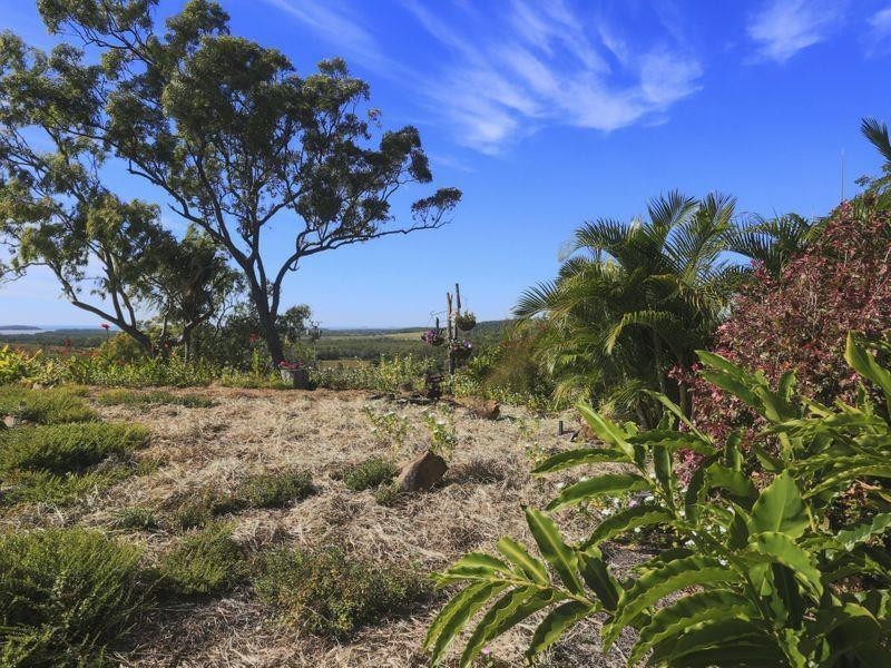 34 Seaview Crt, Sarina QLD 4737