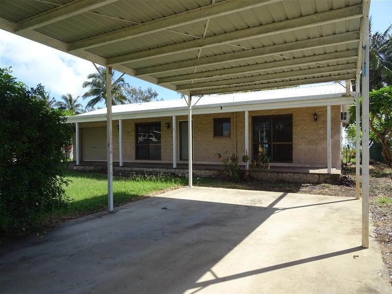 84 Edmunds Avenue, Hay Point QLD 4740