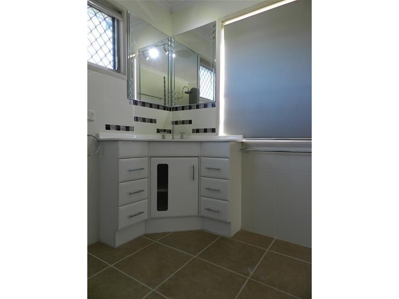 115 Zelma Street, Grasstree Beach QLD 4740