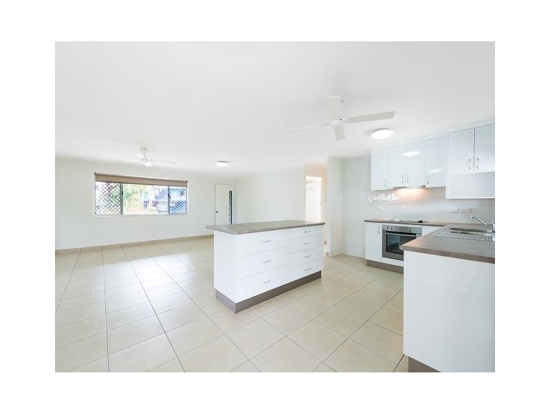 11 Gunsynd Street, Ooralea QLD 4740