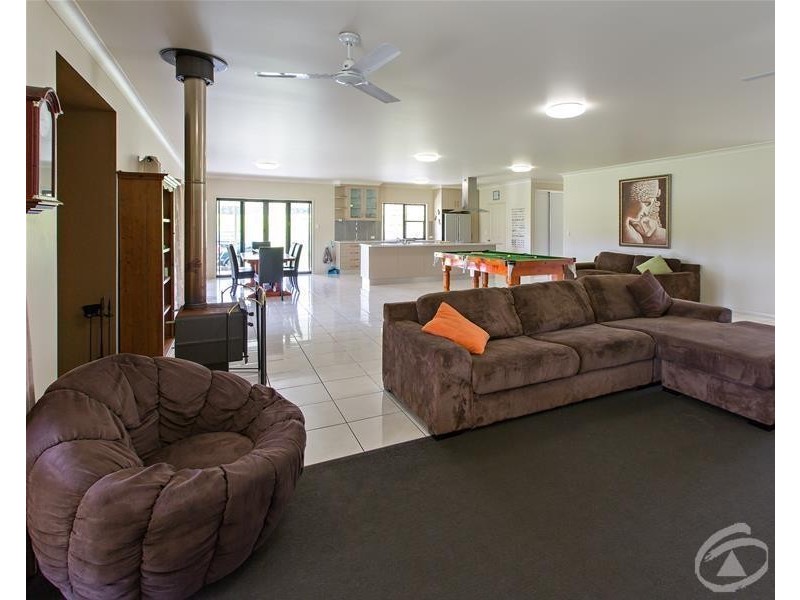 9 Lawries Road, Sarina Range QLD 4737