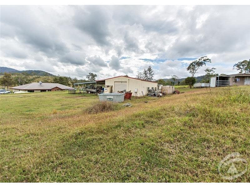 9 Lawries Road, Sarina Range QLD 4737