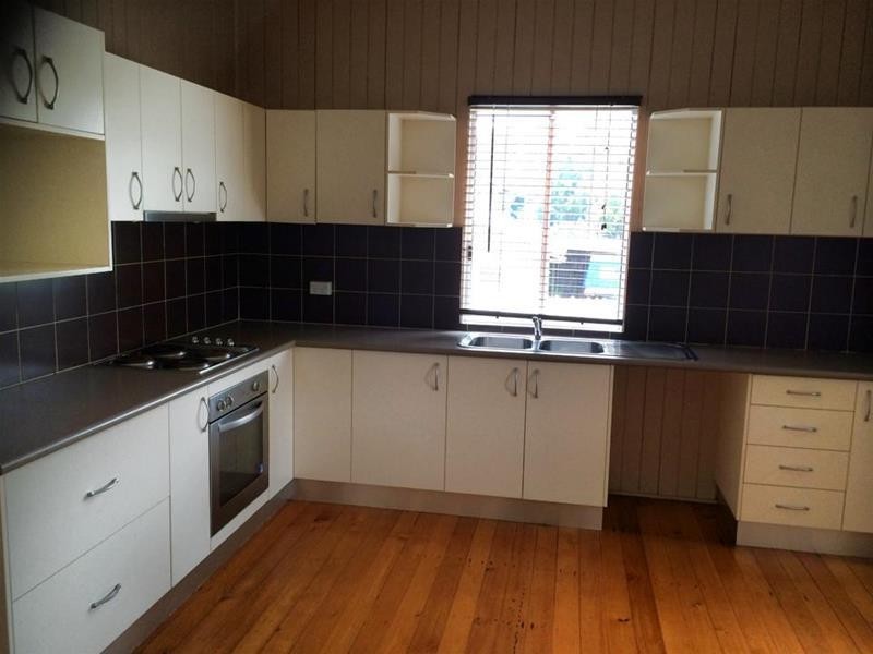 63 Range Road, Sarina QLD 4737