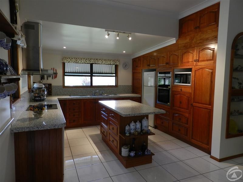 215 East Funnel Creek Road, Sarina Range QLD 4737