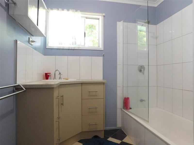 82 Range Road, Sarina QLD 4737