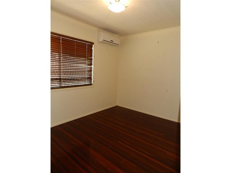 25 Range Road, Sarina QLD 4737