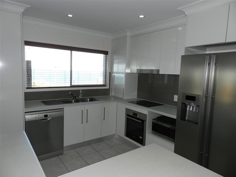 10 Captain Blackwood Drive, Sarina Beach QLD 4737