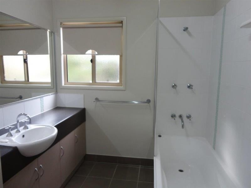 27 Vincent Street, South Mackay QLD 4740